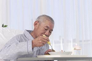 1本15万円の価格設定で行うインプラント治療